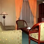 New Siliwangi Hotel And Restaurant