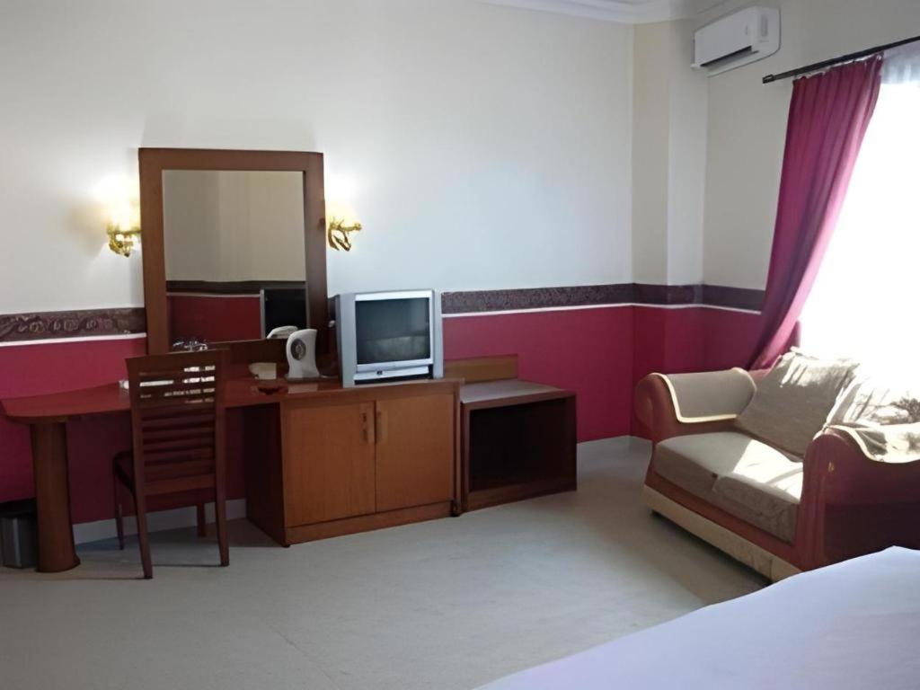 New Siliwangi And Restaurant Hotel 3*