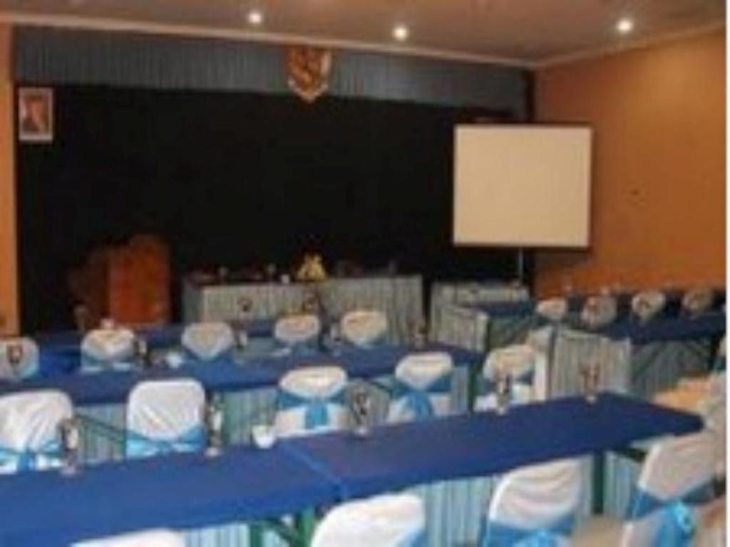 New Siliwangi And Restaurant 3* Semarang