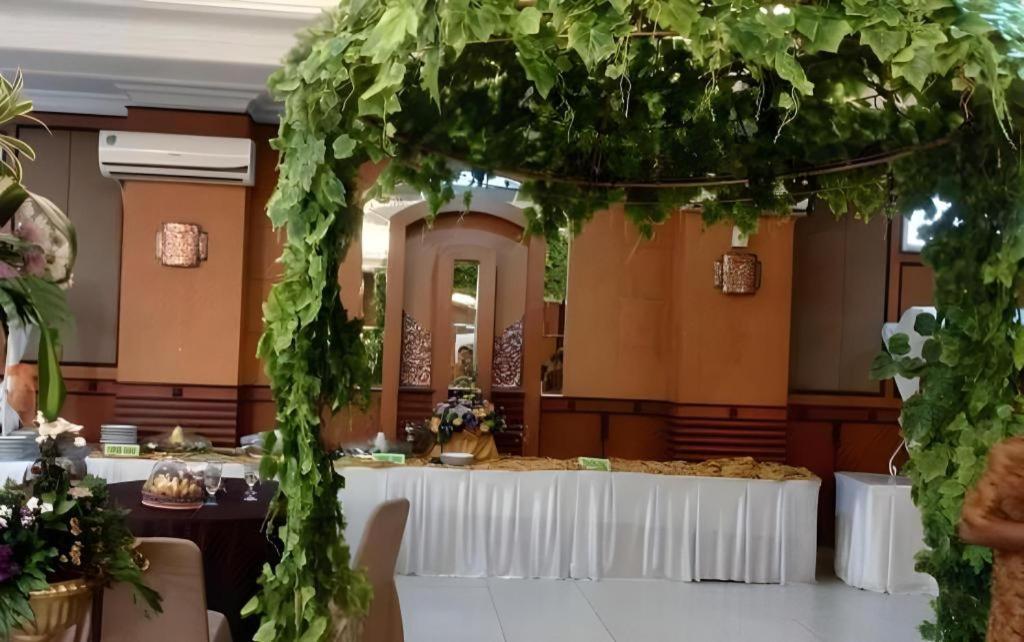 New Siliwangi And Restaurant Hotel 3*